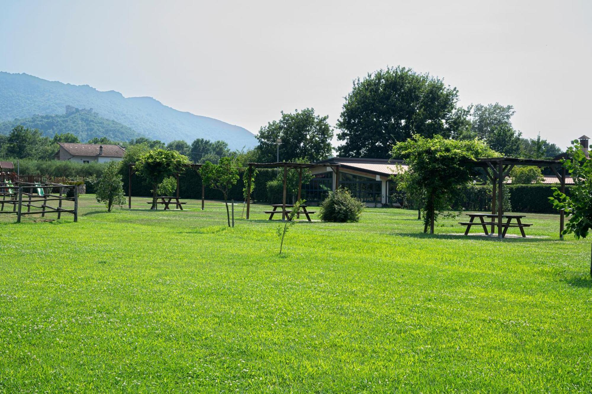 Villa Family Farm Soc. Agr. A R.L. Vairano Patenora Exterior foto